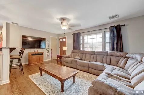 53 Minnehaha Boulevard Oakland NJ 07436