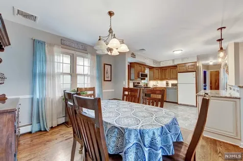 53 Minnehaha Boulevard Oakland NJ 07436