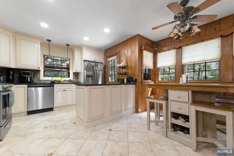 51 Hawthorne Road Wayne NJ 07470
