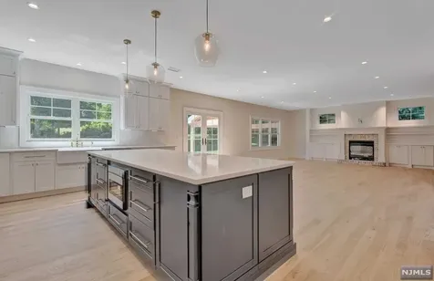 670 Laurel Lane Wyckoff NJ 07481