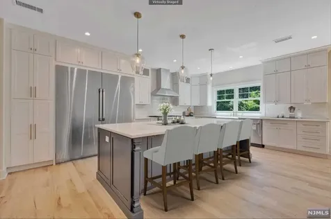 670 Laurel Lane Wyckoff NJ 07481