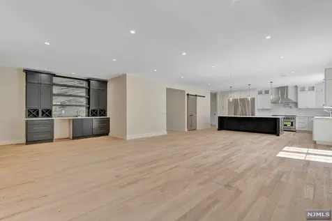 670 Laurel Lane Wyckoff NJ 07481