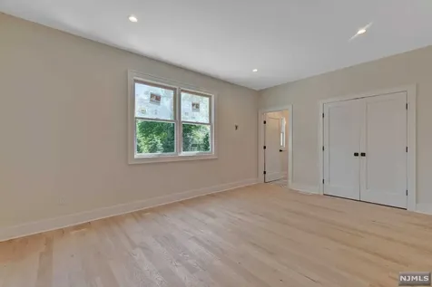 670 Laurel Lane Wyckoff NJ 07481