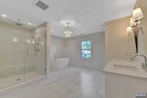 670 Laurel Lane Wyckoff NJ 07481