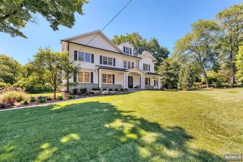 670 Laurel Lane Wyckoff NJ 07481