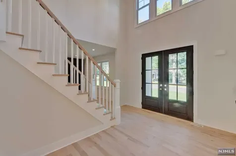 670 Laurel Lane Wyckoff NJ 07481