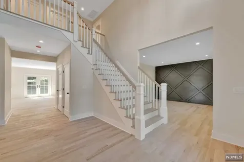 670 Laurel Lane Wyckoff NJ 07481