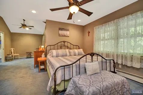 47 Windbeam Loop Ringwood NJ 07456