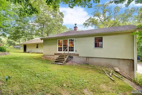 47 Windbeam Loop Ringwood NJ 07456