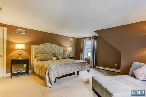 551 Hickory Street Twp Of Washington NJ 07676