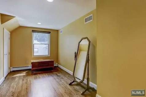 551 Hickory Street Twp Of Washington NJ 07676