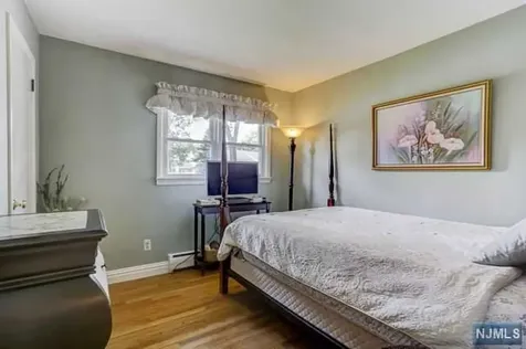 551 Hickory Street Twp Of Washington NJ 07676