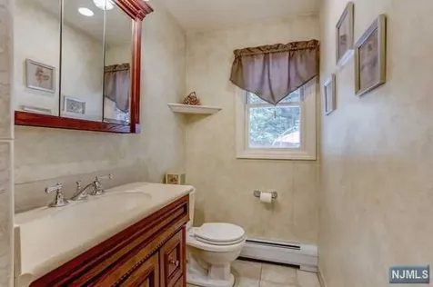 551 Hickory Street Twp Of Washington NJ 07676