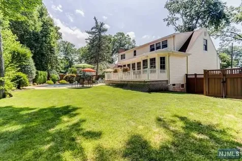 551 Hickory Street Twp Of Washington NJ 07676