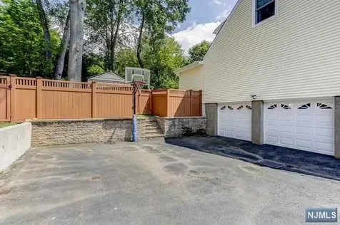 551 Hickory Street Twp Of Washington NJ 07676