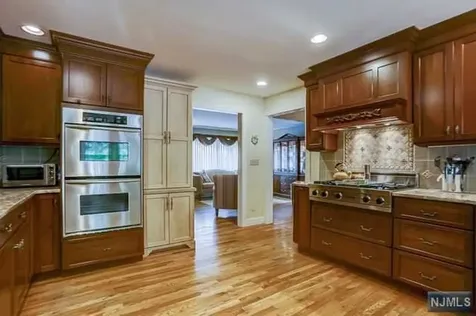 551 Hickory Street Twp Of Washington NJ 07676