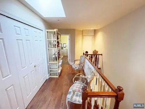54 Kings Court Fort Lee NJ 07024