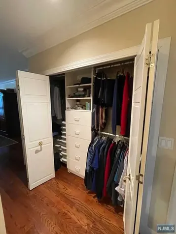 54 Kings Court Fort Lee NJ 07024