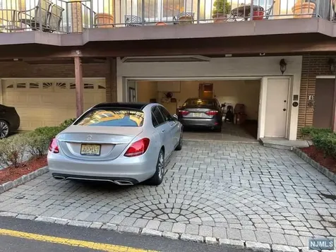 54 Kings Court Fort Lee NJ 07024
