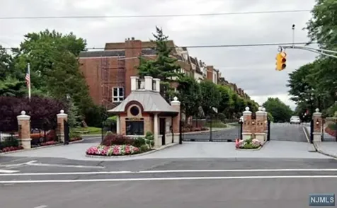 54 Kings Court Fort Lee NJ 07024