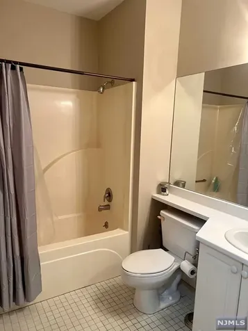 701 Brittany Drive Wayne NJ 07470