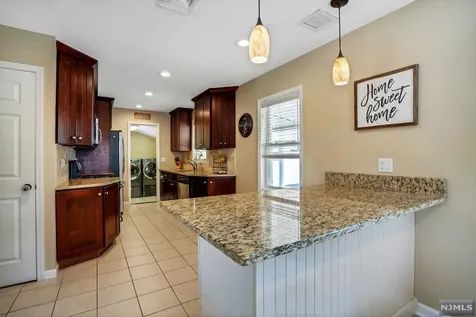 28 Spindler Terrace Saddle Brook NJ 07663