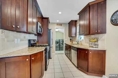 28 Spindler Terrace Saddle Brook NJ 07663