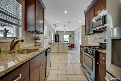 28 Spindler Terrace Saddle Brook NJ 07663