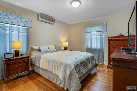 28 Spindler Terrace Saddle Brook NJ 07663