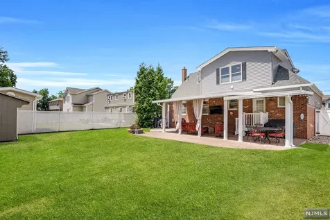 28 Spindler Terrace Saddle Brook NJ 07663