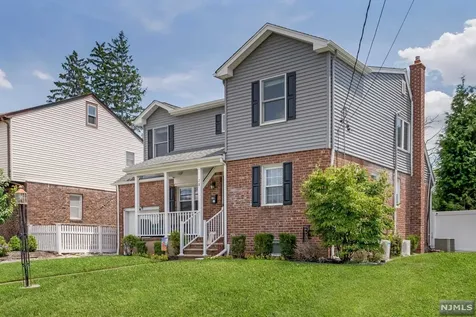 28 Spindler Terrace Saddle Brook NJ 07663