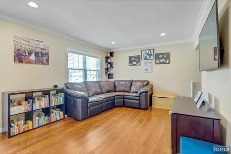28 Spindler Terrace Saddle Brook NJ 07663