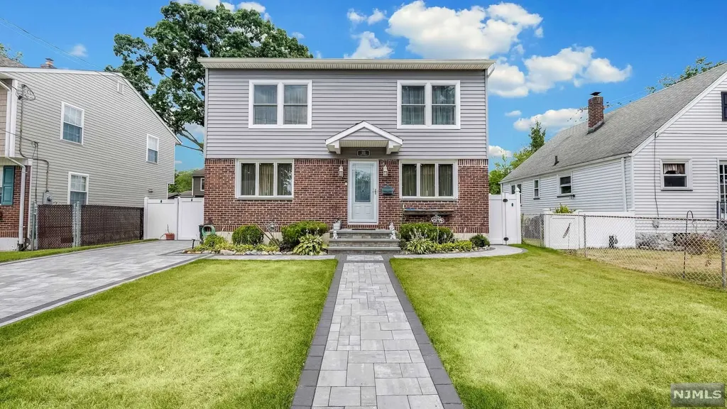 123 18th Avenue Elmwood Park NJ 07407