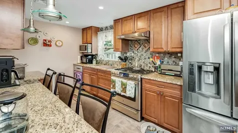 123 18th Avenue Elmwood Park NJ 07407