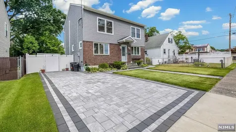 123 18th Avenue Elmwood Park NJ 07407