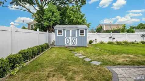 123 18th Avenue Elmwood Park NJ 07407