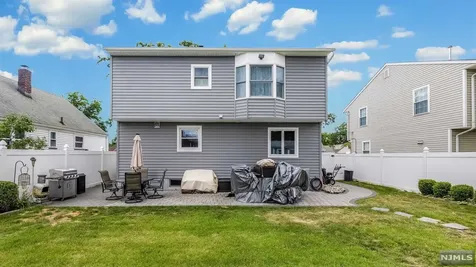 123 18th Avenue Elmwood Park NJ 07407
