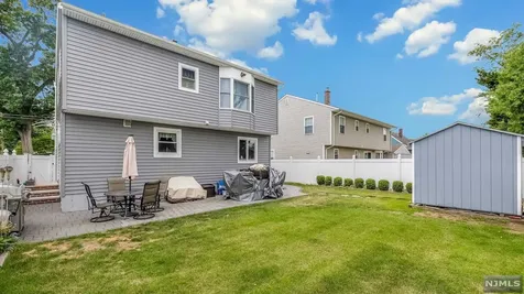 123 18th Avenue Elmwood Park NJ 07407