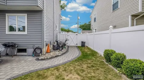 123 18th Avenue Elmwood Park NJ 07407