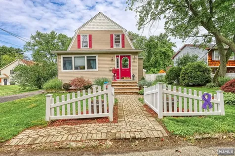 16 Grove Street Wanaque NJ 07465