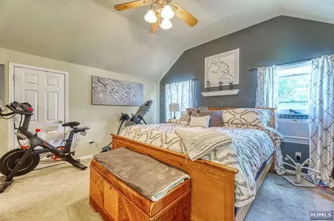 16 Grove Street Wanaque NJ 07465