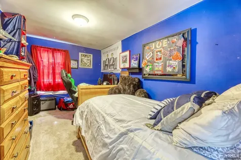 16 Grove Street Wanaque NJ 07465
