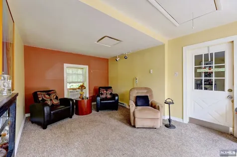 16 Grove Street Wanaque NJ 07465