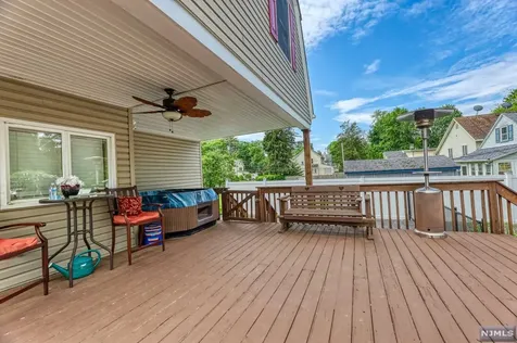 16 Grove Street Wanaque NJ 07465