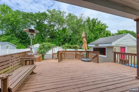 16 Grove Street Wanaque NJ 07465