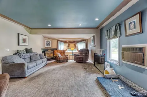 16 Grove Street Wanaque NJ 07465