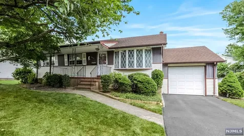 251 Woodcrest Road Paramus NJ 07652