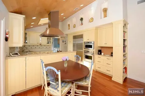 23 Thunderhead Place Mahwah NJ 07430