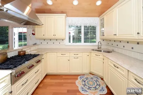 23 Thunderhead Place Mahwah NJ 07430