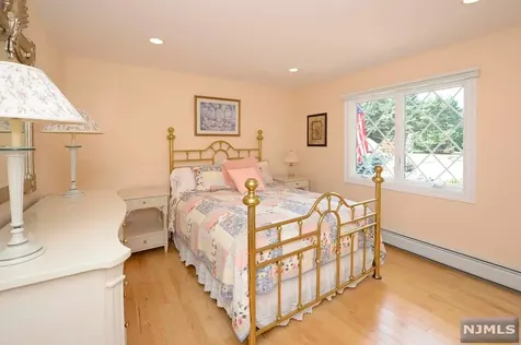 23 Thunderhead Place Mahwah NJ 07430